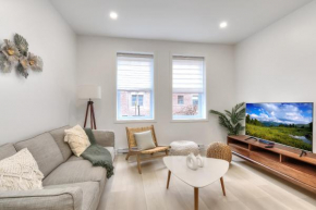 Free indoor parking Boho chic and spacious 2 bedroom Heart of downtown